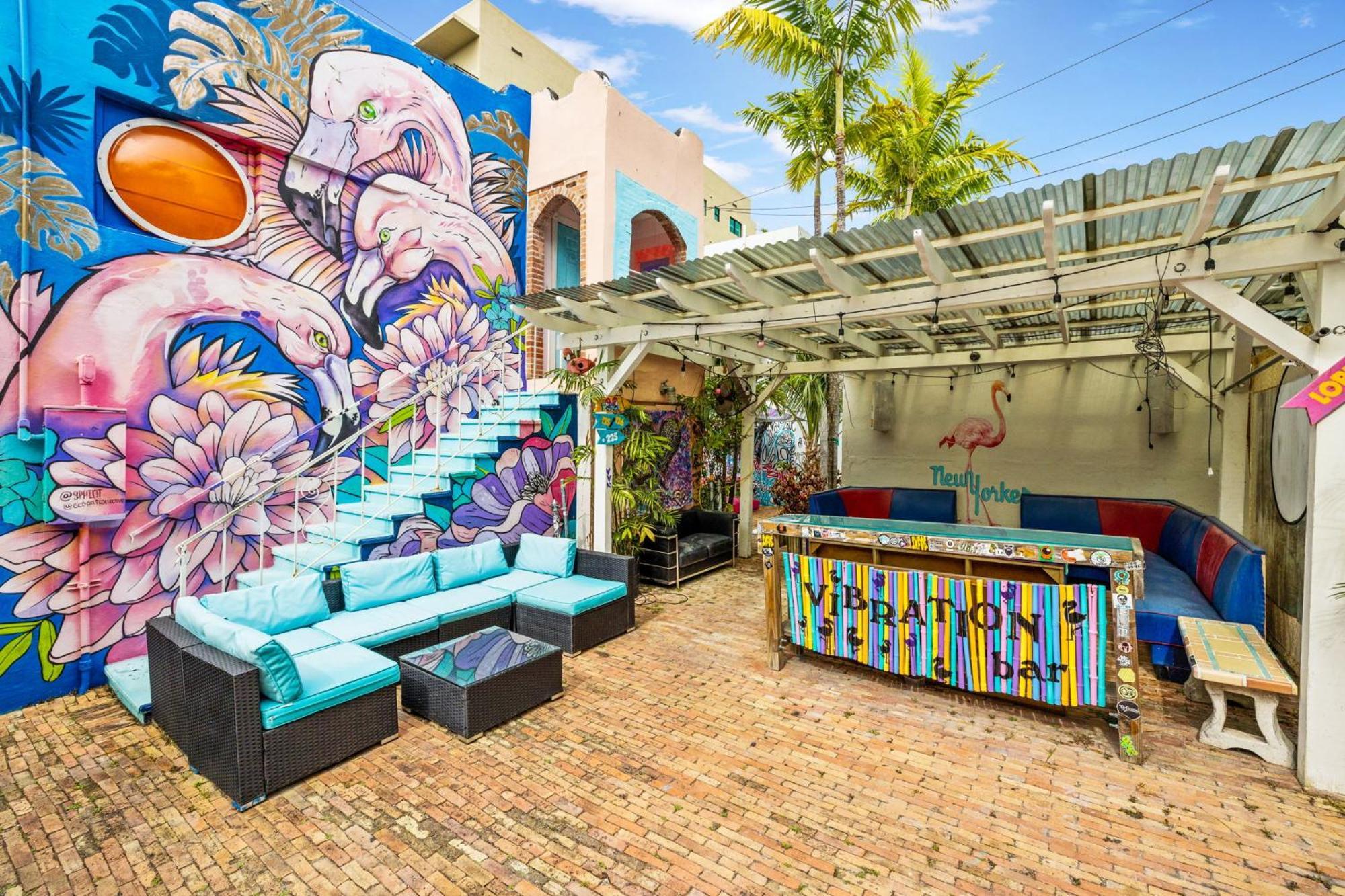 The New Yorker Hotel Miami Extérieur photo